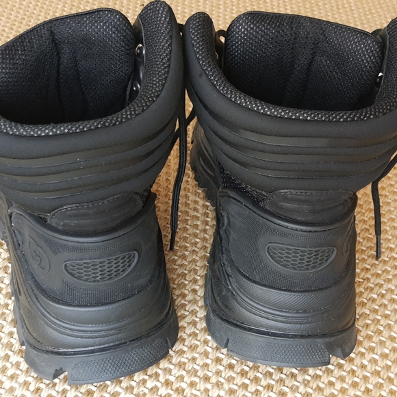 Nwb. Authentic.  Gucci ankle lace up boots - Picture 5 of 10